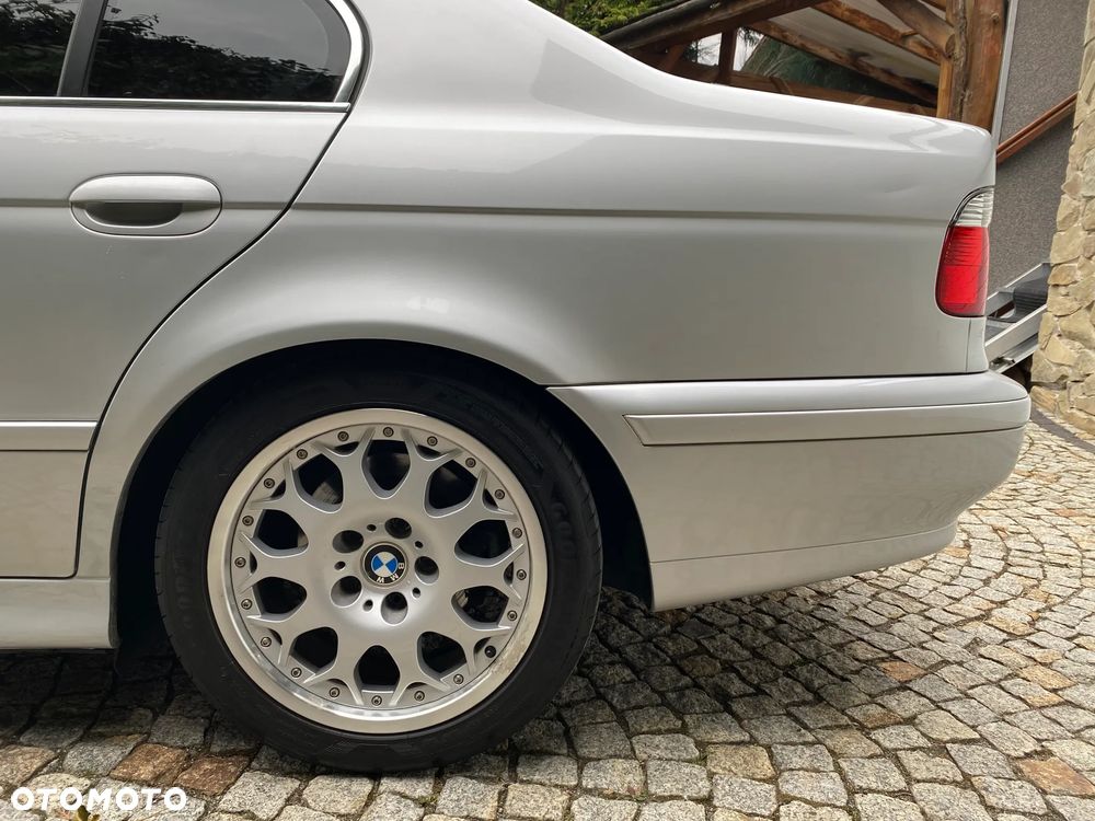 BMW Seria 5 525i - 23