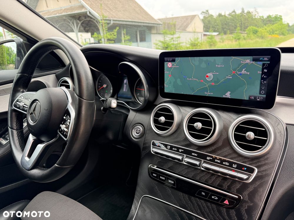 Mercedes-Benz Klasa C 220 d 4Matic 9G-TRONIC Avantgarde - 27