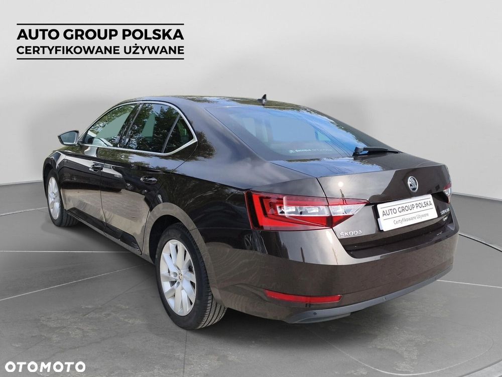 Skoda Superb 2.0 TDI 4x4 Style DSG - 3