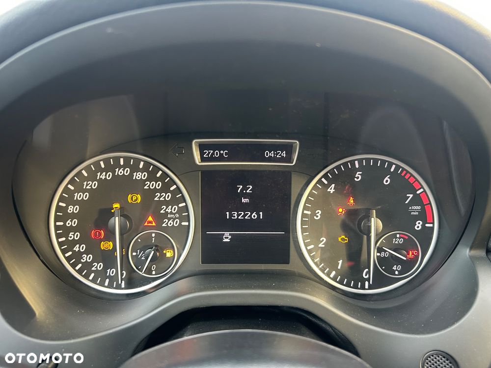 Mercedes-Benz Klasa A 180 (BlueEFFICIENCY) - 9