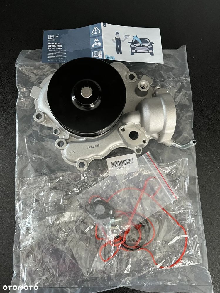 POMPA WODY CHRYSLER,JEEP,LANCIA K6814797AA,K68157161AA,K68157161AB,K68211202AB NOWE - 1