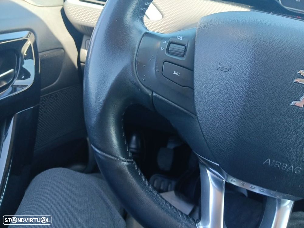 Peugeot 208 1.6 BlueHDi Style - 22