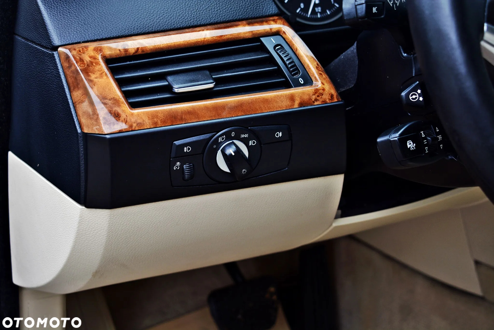 BMW Seria 5 535i xDrive Luxury Line - 27