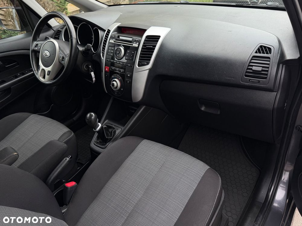 Kia Venga 1.6 L - 32