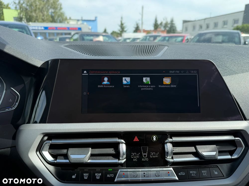 BMW Seria 3 318i - 21