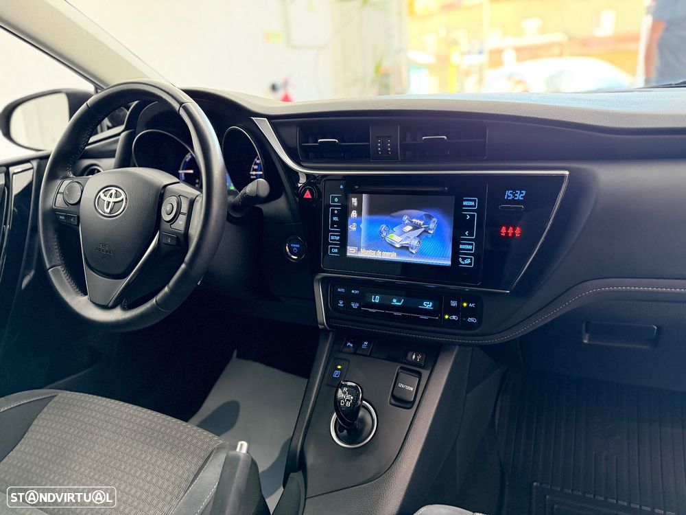 Toyota Auris 1.8 HSD Comfort - 36