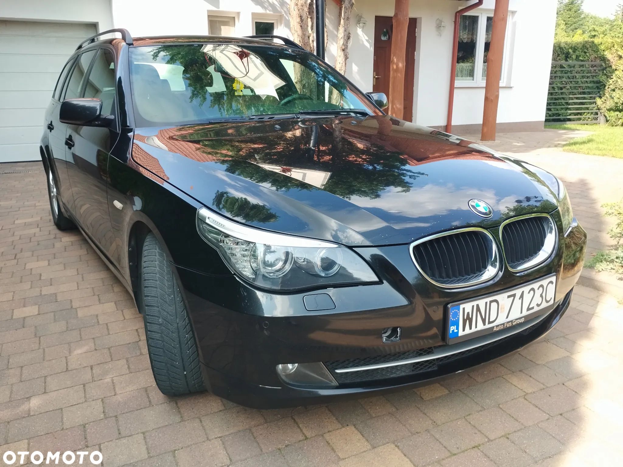 BMW Seria 5 520d Touring Edition Exclusive - 1