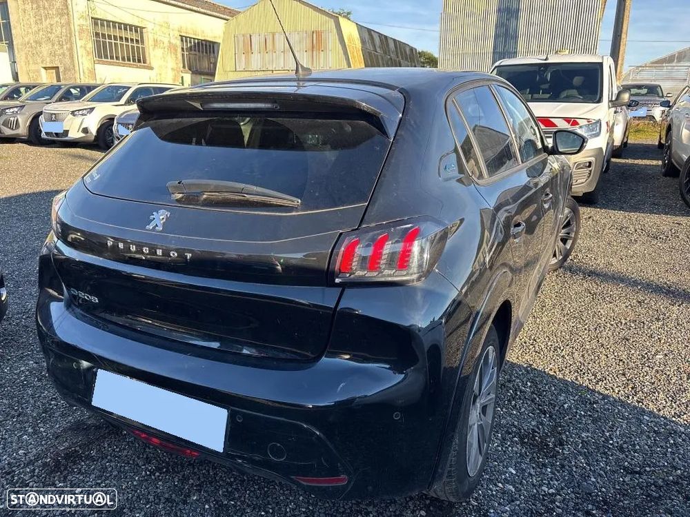 Peugeot e-208 Allure - 5