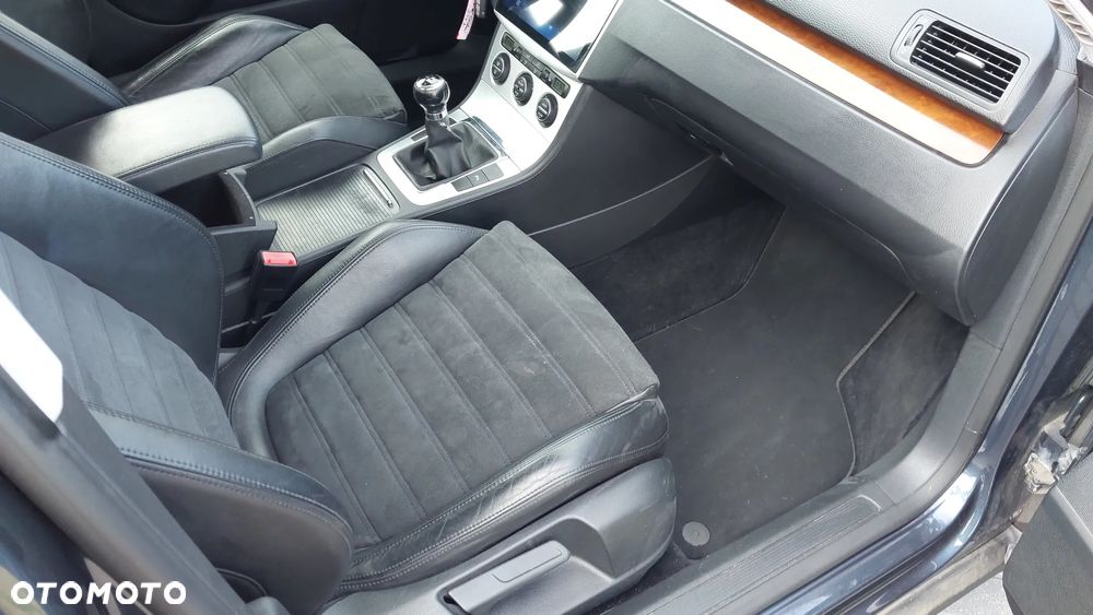 Volkswagen Passat 2.0 TSI Individual - 8