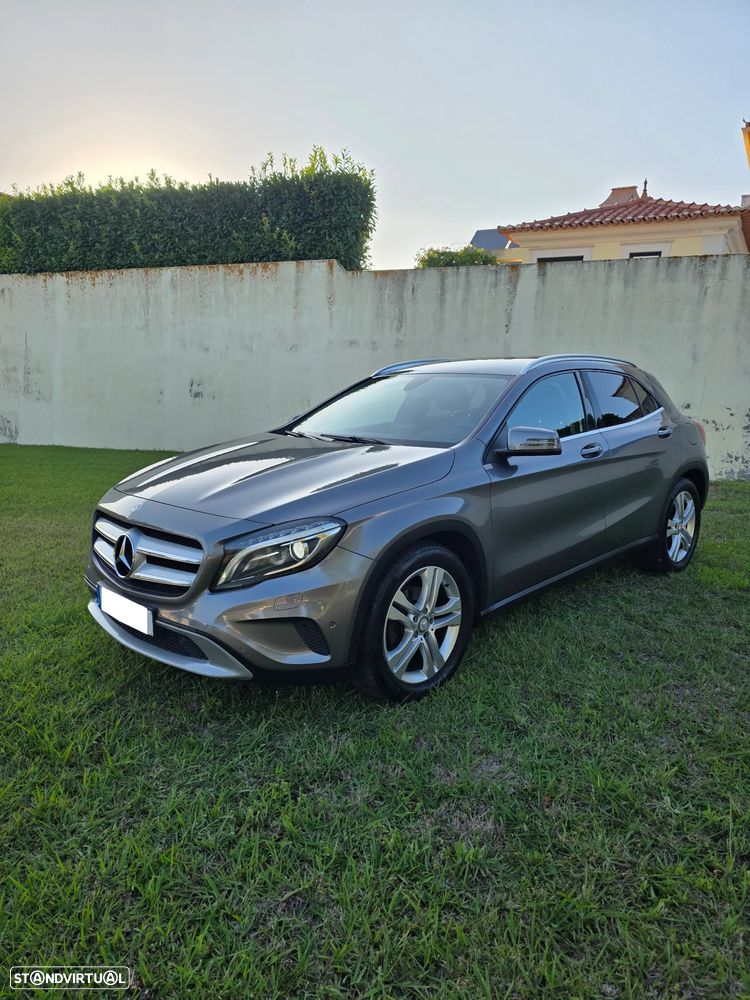 Mercedes-Benz GLA 220 d Urban - 12