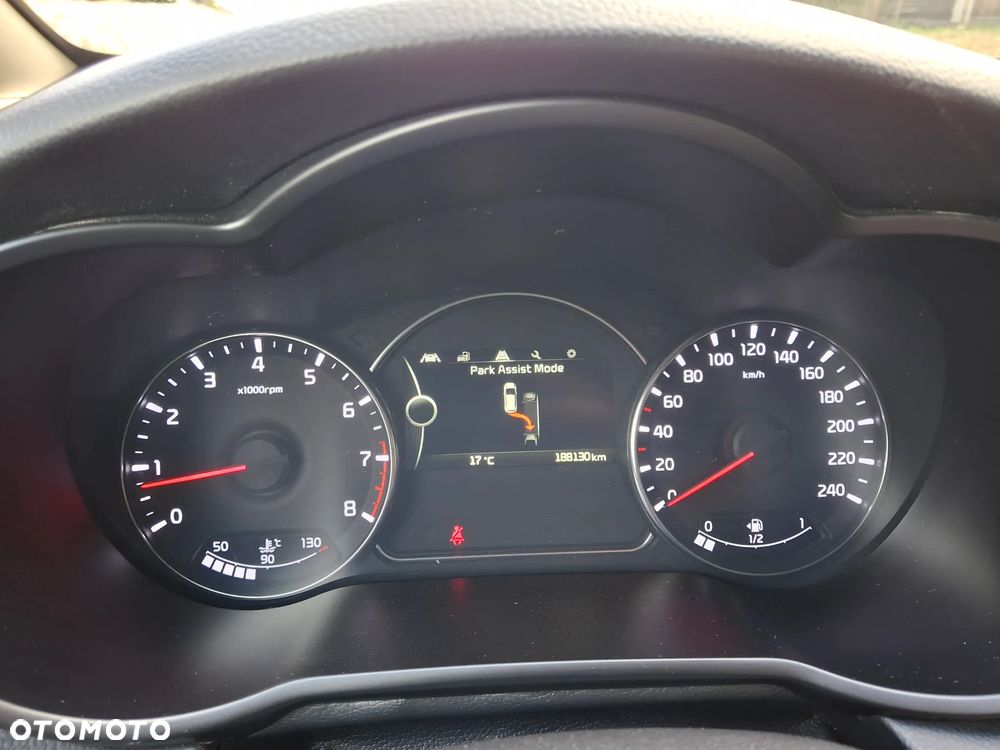 Kia Carens 1.6 GDI Fifa World Cup Edition - 34