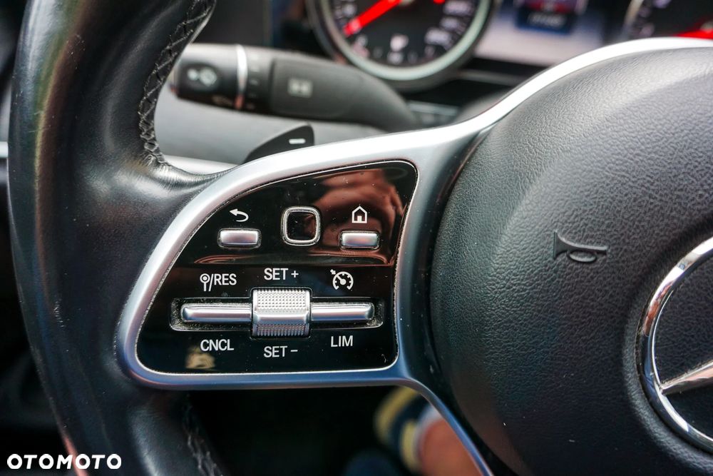 Mercedes-Benz Klasa E 200 CGI BlueEFFICIENCY Automatik Avantgarde - 30