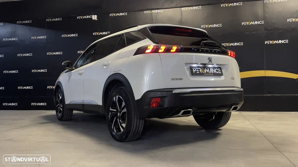 Peugeot 2008 PureTech 130 EAT8 Allure - 23