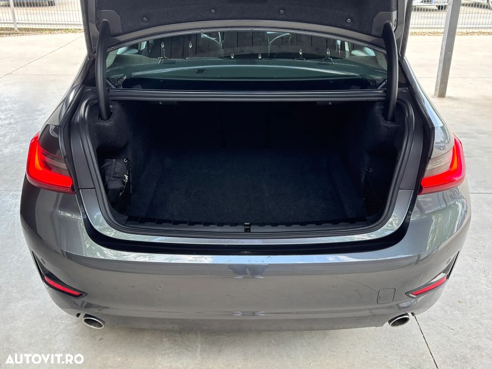 BMW Seria 3 318d Aut. Advantage - 9