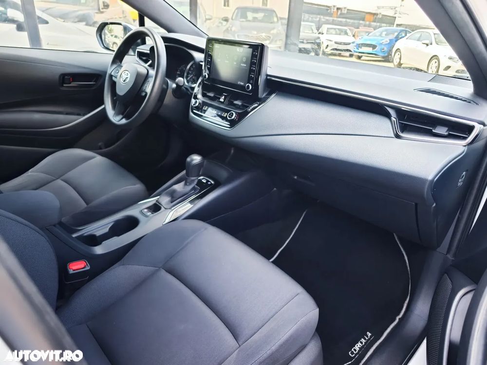 Toyota Corolla 1.8 HSD Business - 10