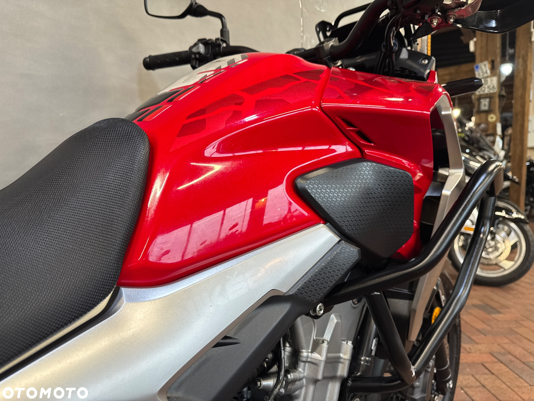 Honda CB - 12