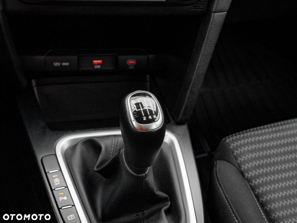 Kia Ceed 1.5 T-GDI M - 17