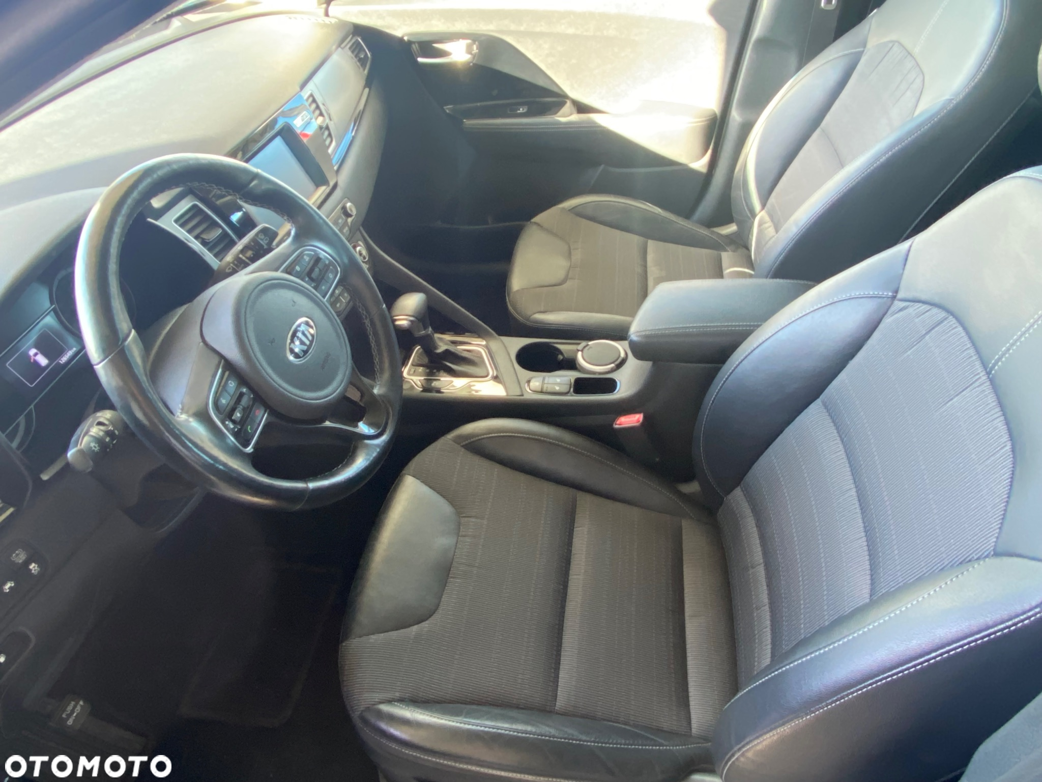 Kia Niro 1.6 GDI Hybrid L - 8