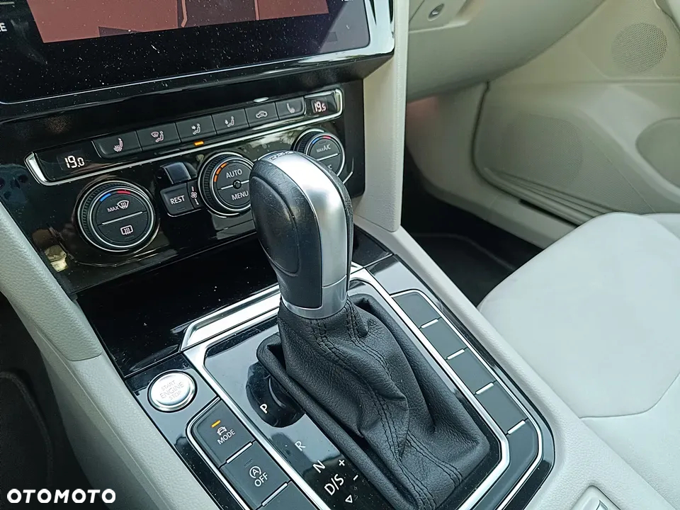 Volkswagen Arteon 2.0 TDI SCR Elegance DSG - 38