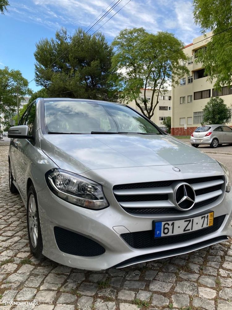 Mercedes-Benz B 180 d BlueEFFICIENCY Edition - 4