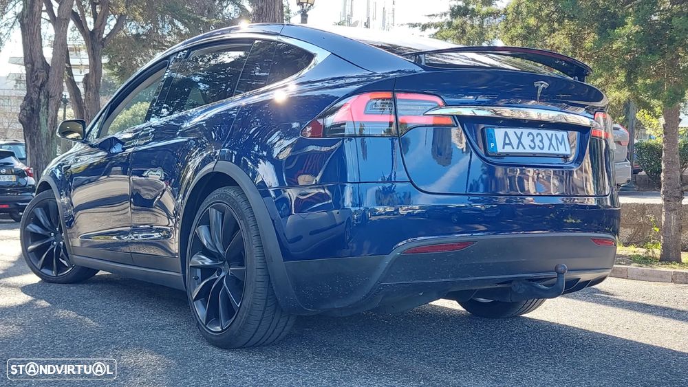 Tesla Model X 100D - 36