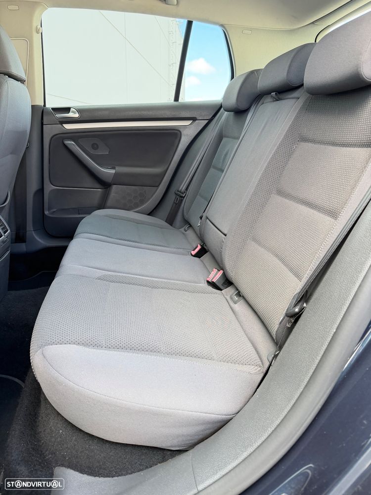 VW Golf 1.9 TDi BlueM. Confortline - 11