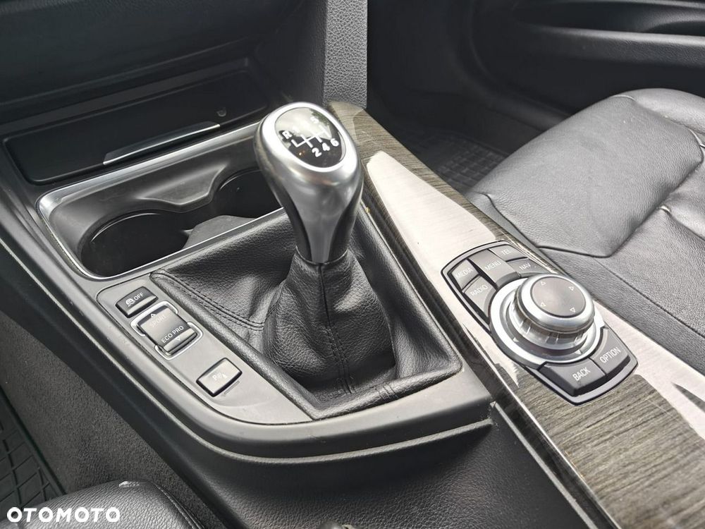BMW Seria 3 - 12