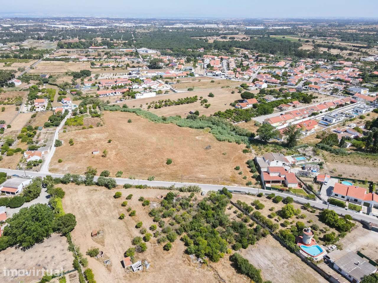 Terreno com 14.469m² possibilidade de construir 10 fogos - Grande imagem: 5/19
