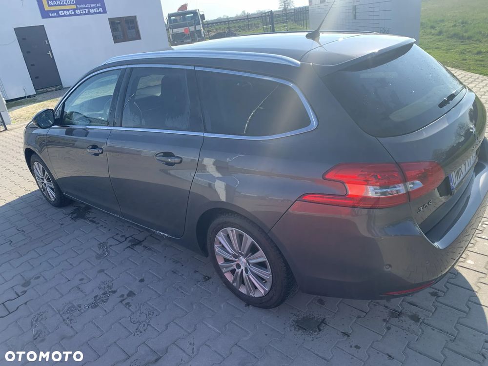 Peugeot 308 BlueHDi 130 EAT8 Stop & Start Allure Business-Paket - 6