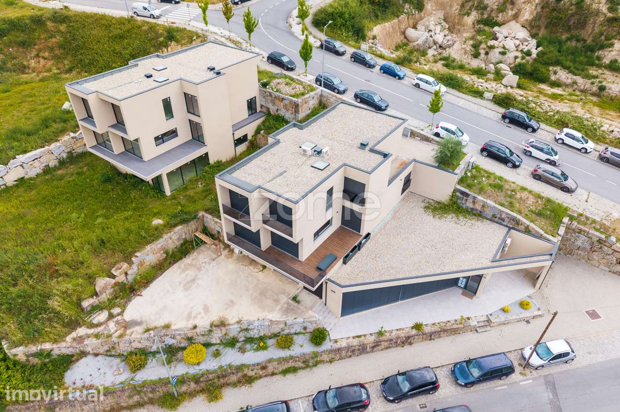 Andar Moradia T4 em Pinheiro, novo com acabamentos modernos - Grande imagem: 3/36