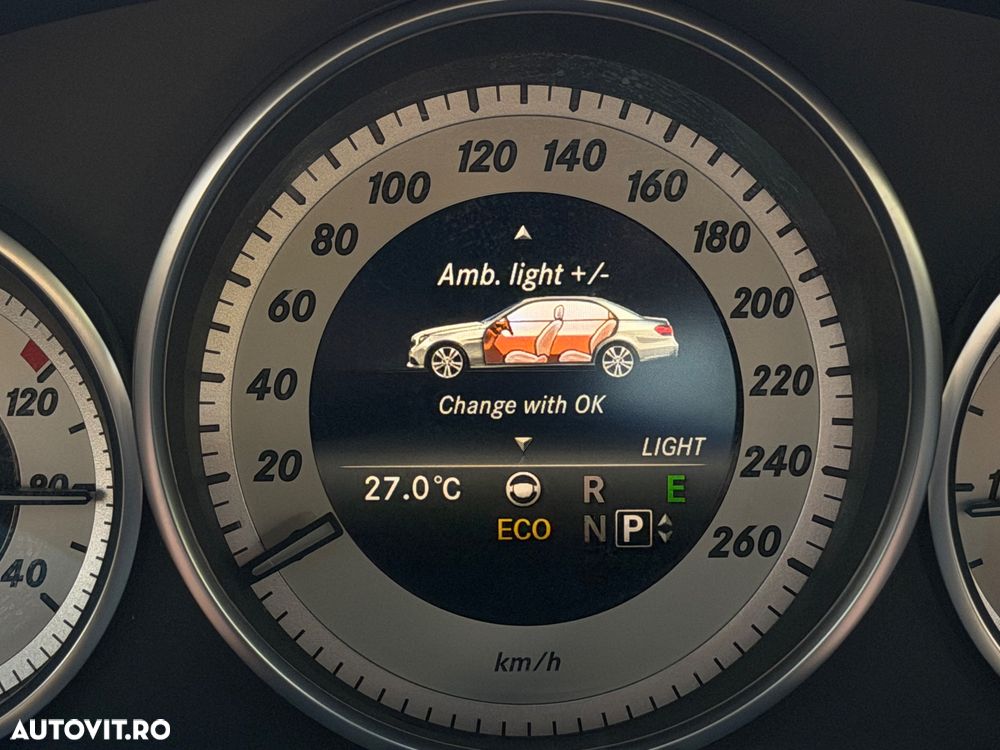 Mercedes-Benz E 220 CDI 7G-TRONIC Avantgarde - 34