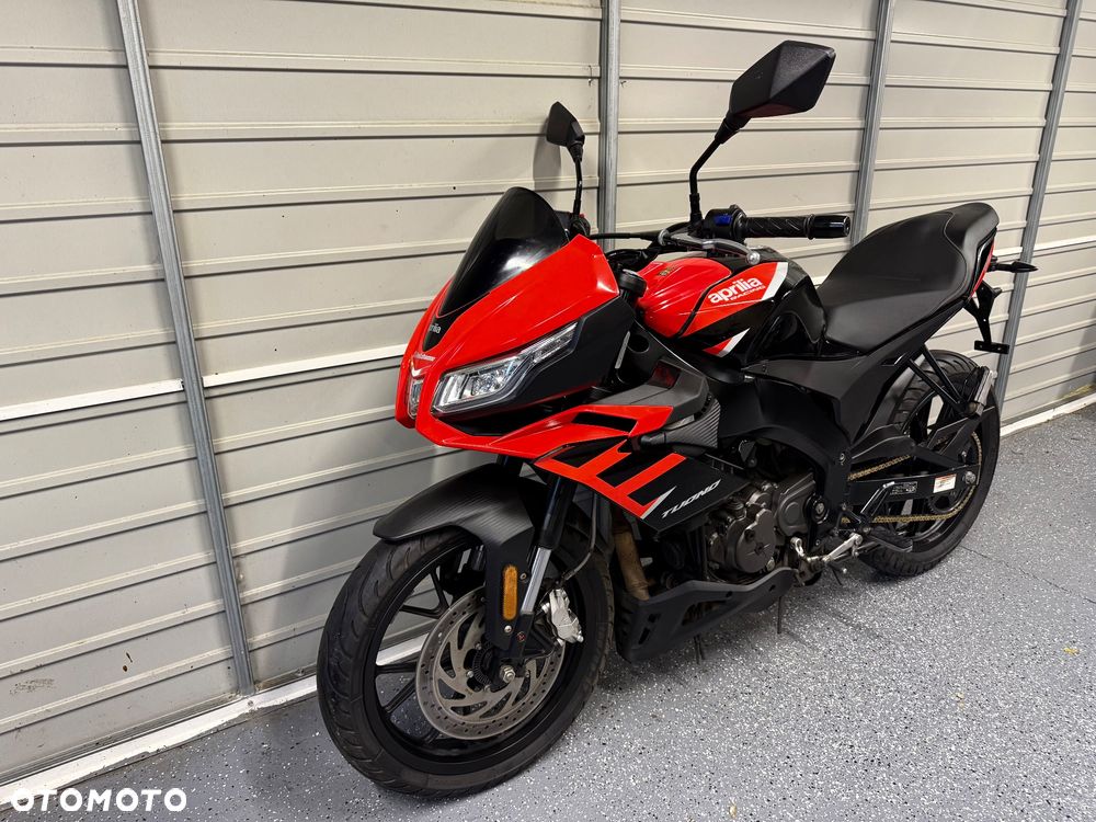 Aprilia Tuono - 8