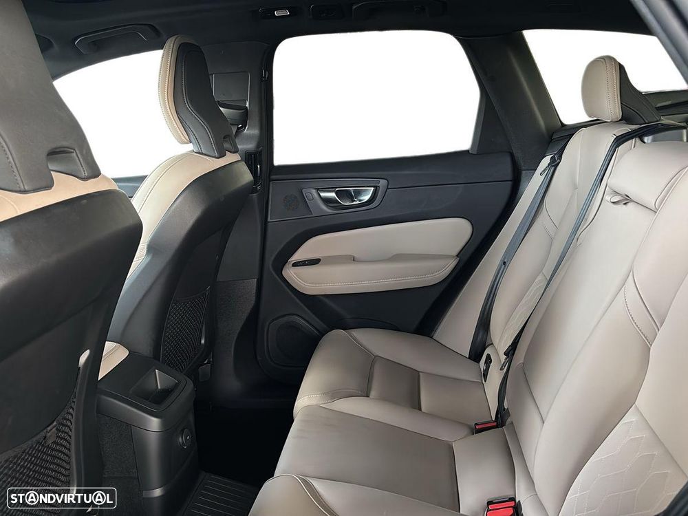 Volvo XC 60 2.0 T6 PHEV Plus Bright AWD - 8