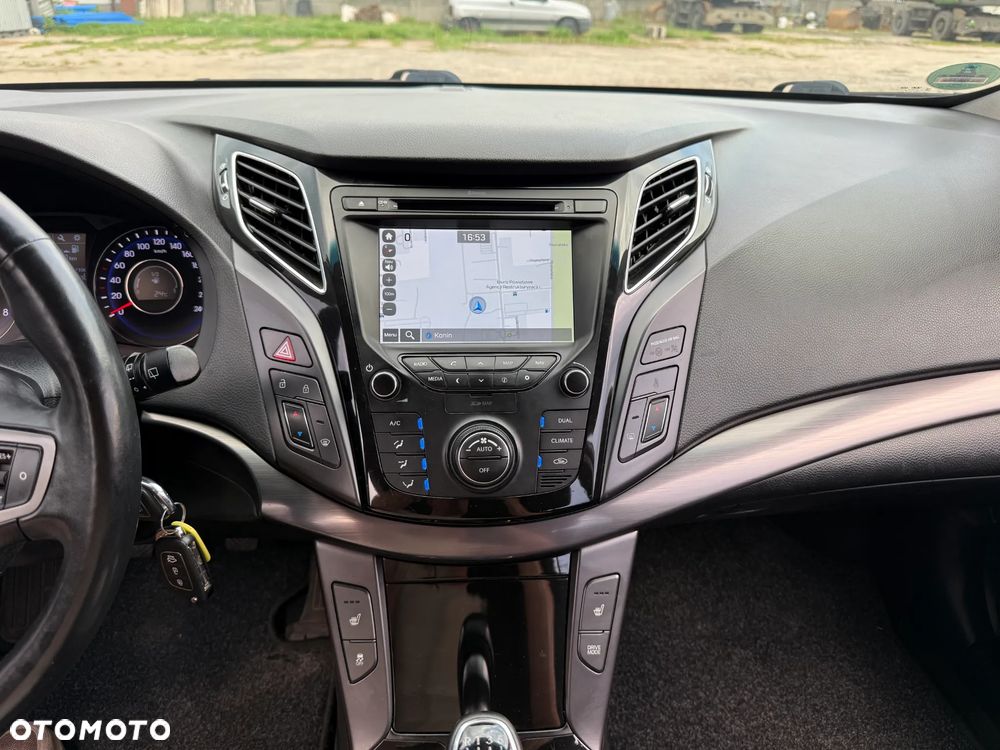 Hyundai i40 Kombi blue 1.6 Family+ - 3