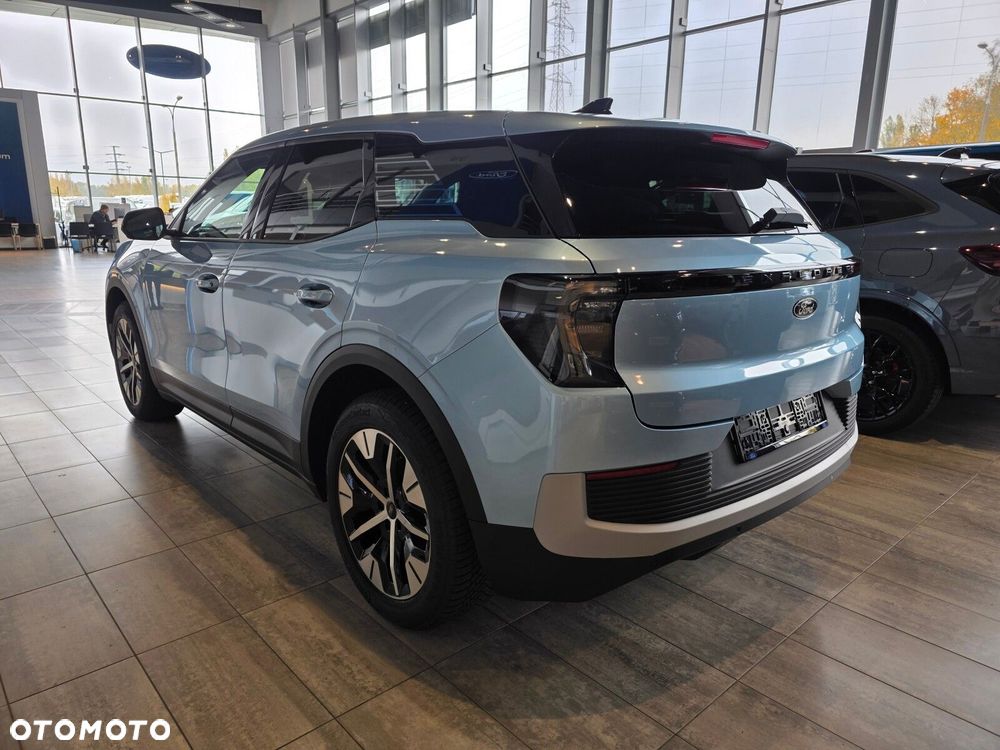 Ford Explorer 2026 photo 3