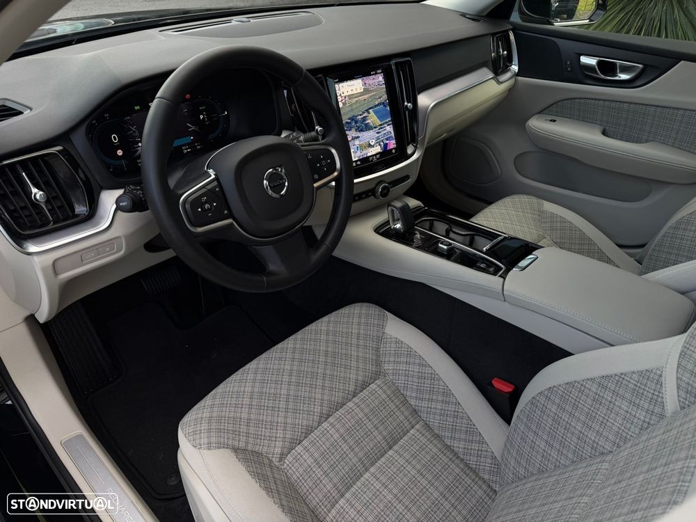 Volvo V60 2.0 T6 AWD TE Essential - 3