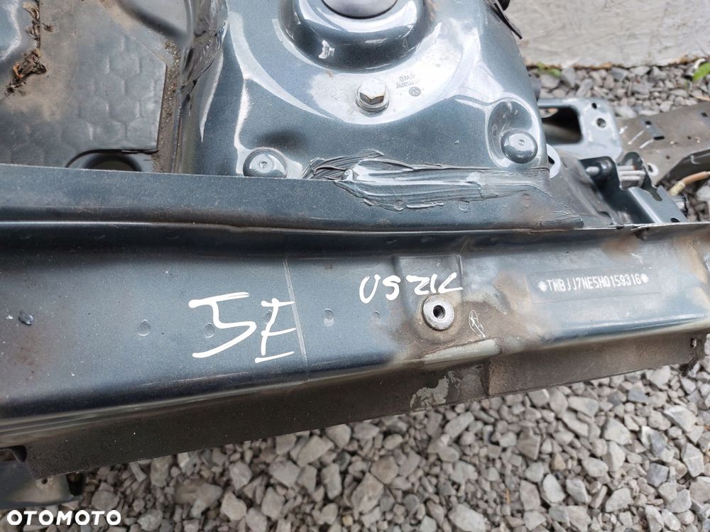 skoda octavia iii 5e 13r> fartuch słupek a ćwiartka prawa przód - 4