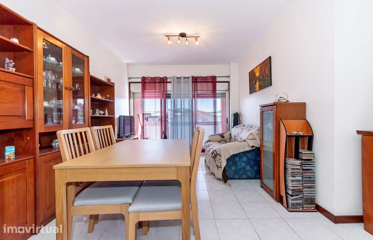 Apartamento T2 com varandas em Santa Maria de Lamas. - Grande imagem: 4/27