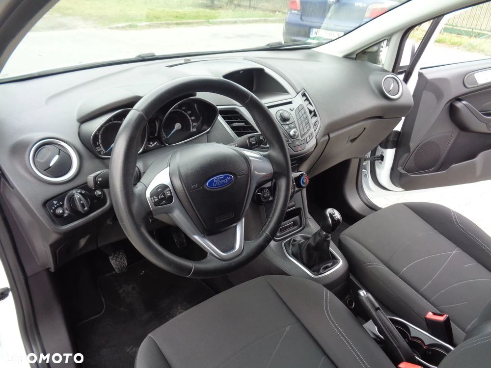 Ford Fiesta - 15