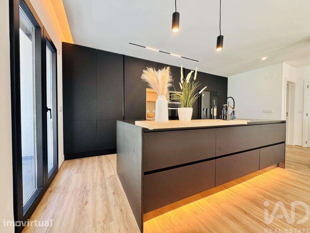 Casa / Villa T4 em Quinta do Conde de 141,00 m2 - Grande imagem: 2/24