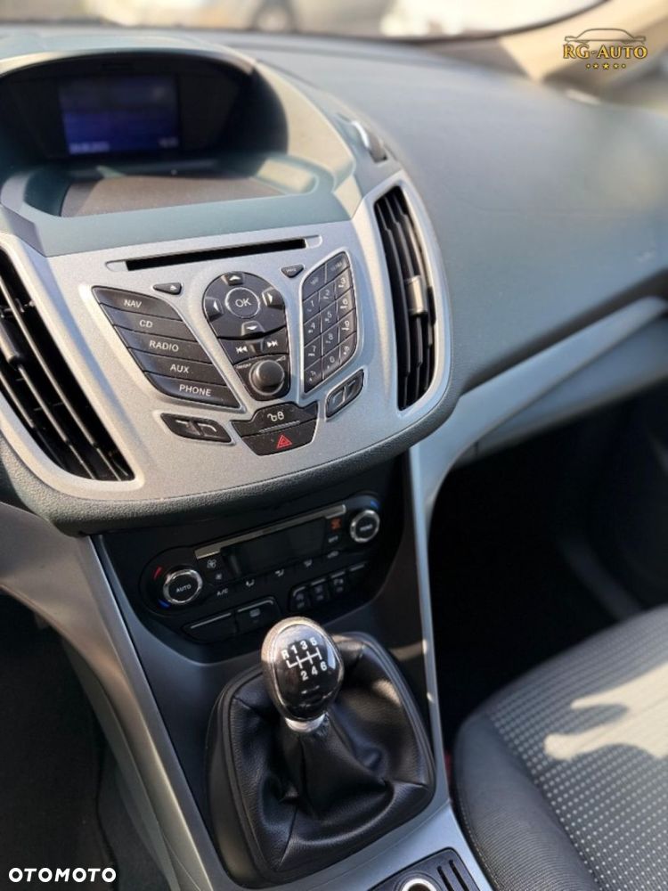 Ford Grand C-MAX - 29