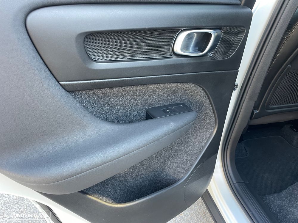 Volvo XC 40 1.5 T3 Momentum - 12