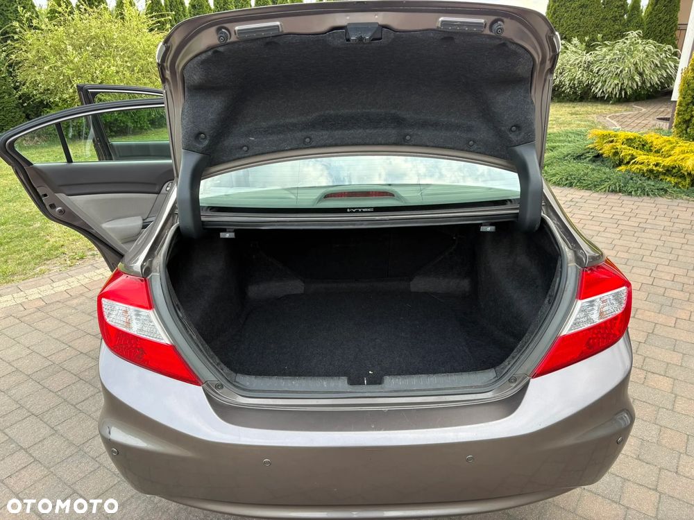 Honda Civic 1.8 Comfort - 11