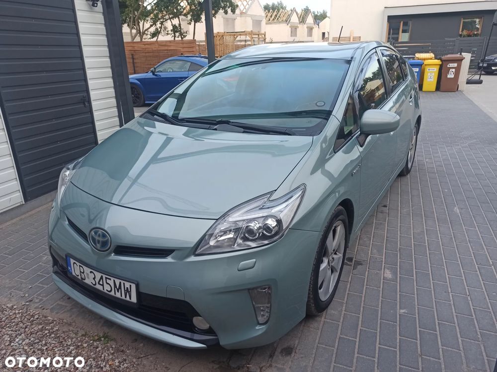 Toyota Prius Hybrid - 1