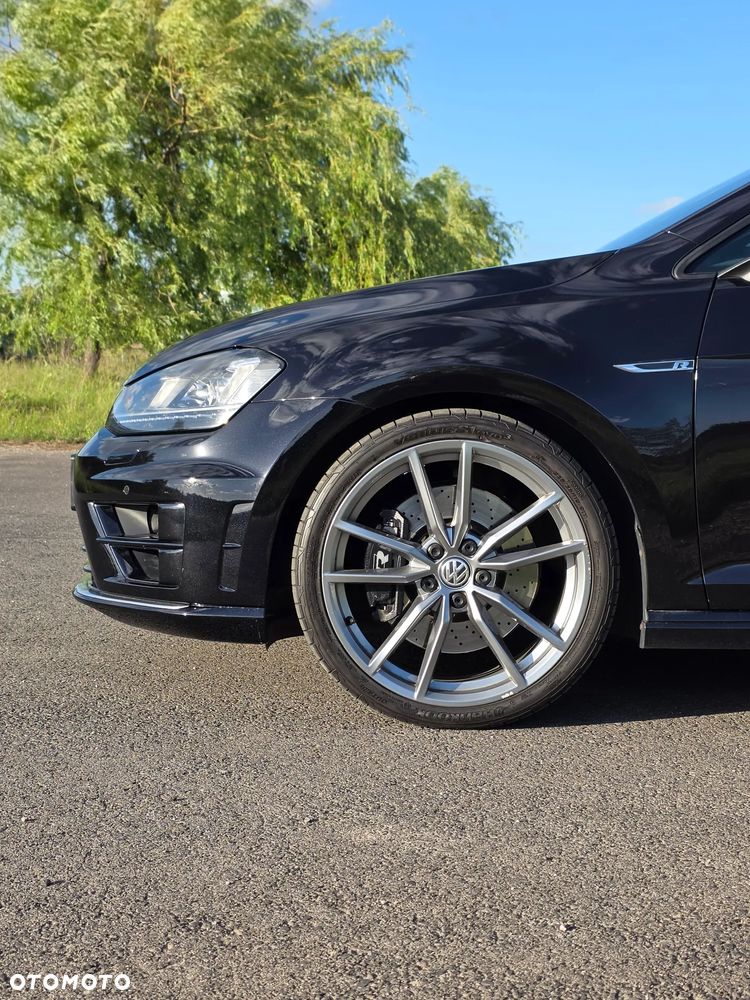 Volkswagen Golf - 6