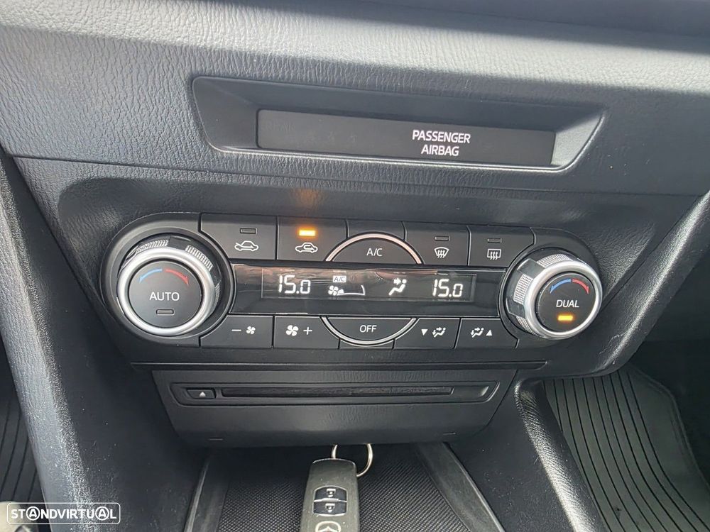Mazda 3 Hatchback 1.5 Sky-D Excellence - 15