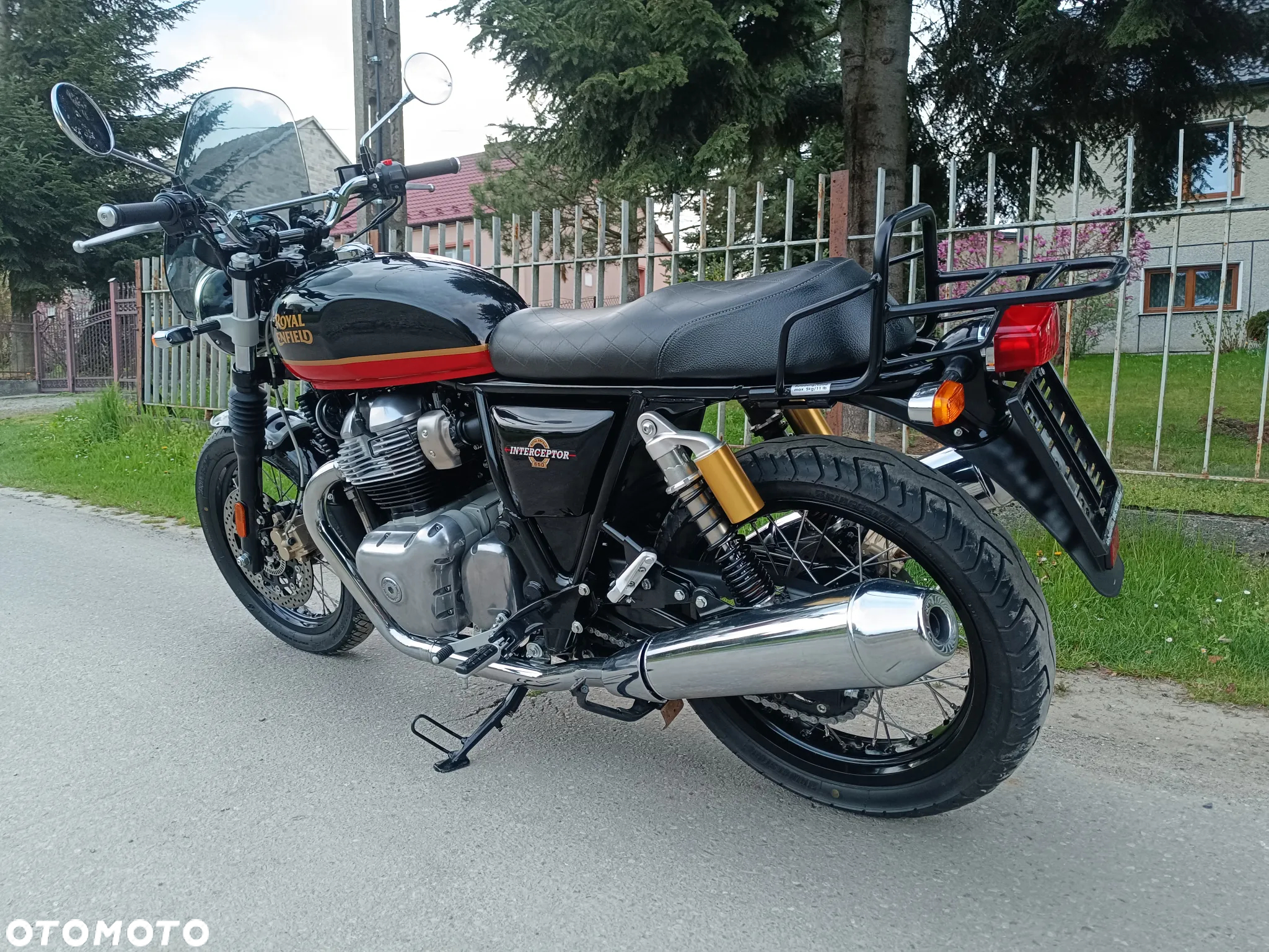 Royal Enfield Interceptor - 4