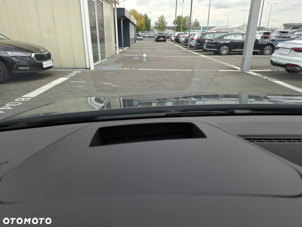 Volkswagen Golf VIII 1.5 TSI EVO Life - 24