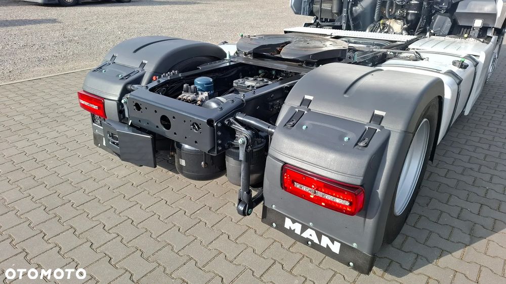 MAN TGX 18.510 / RETARDER / LOW DECK / MEGA / KLIMA POSTOJOWA / NA GWARANCJI 2027 - 17