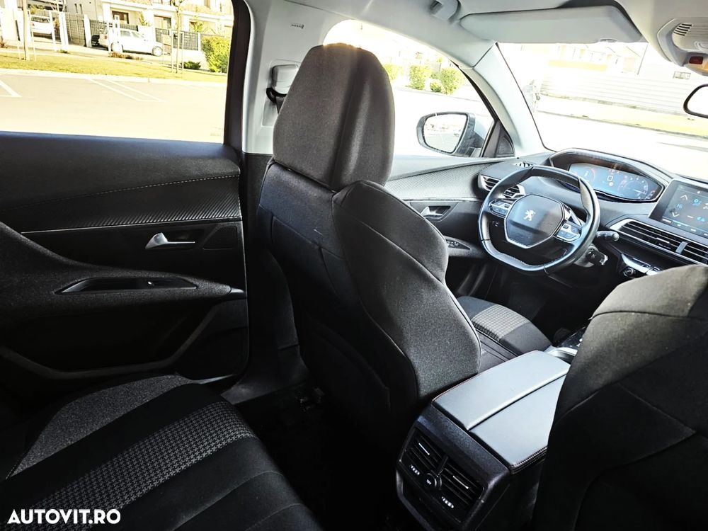 Peugeot 3008 BlueHDi 130 Stop & Start EAT8 Allure - 7